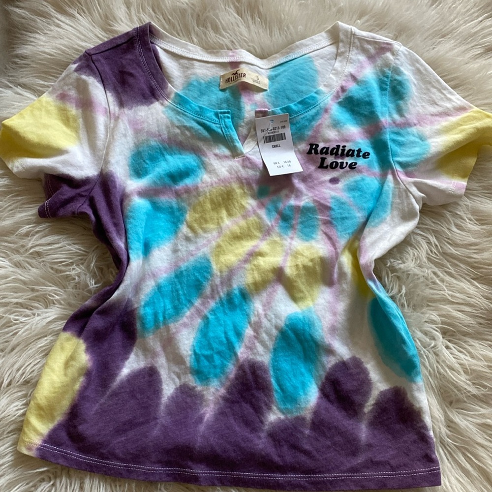 ☮️ HOLLISTER TIE DYE CROP TEE✌️